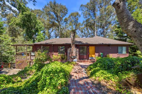 Photo of 22628 Valley View Drive, Hayward, CA 94541 (MLS # ML82051354)
