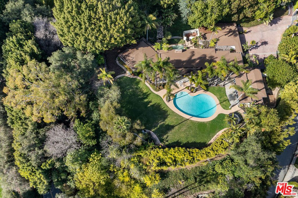 Photo of 235 St Pierre Road, Los Angeles, CA 90077 (MLS # 25580659)