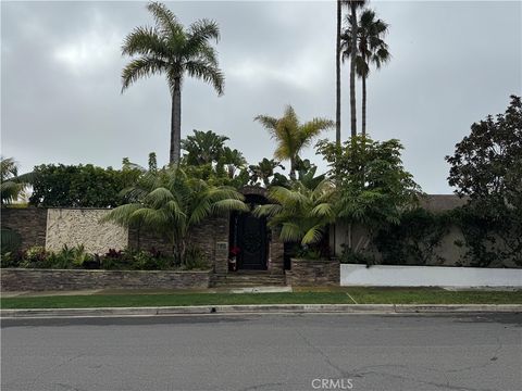 Photo of 2815 Ebbtide Rd, Corona Del Mar, CA 92625 (MLS # NP25276797)