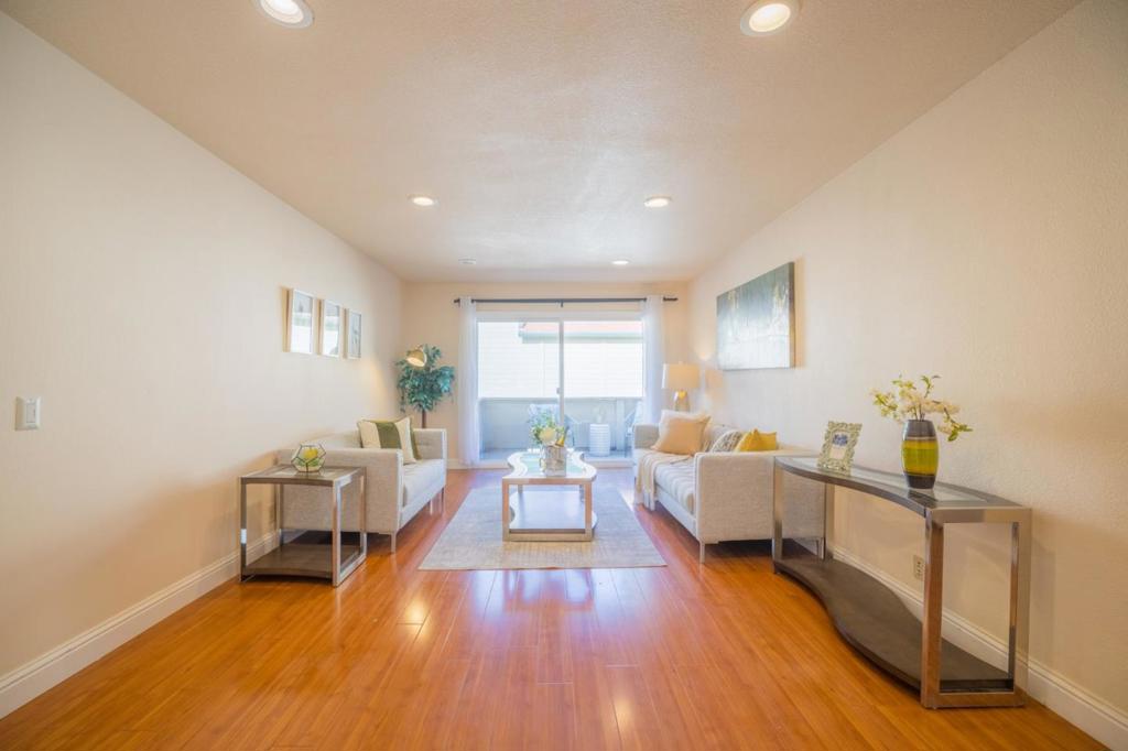 761 N Fair Oaks Avenue 6