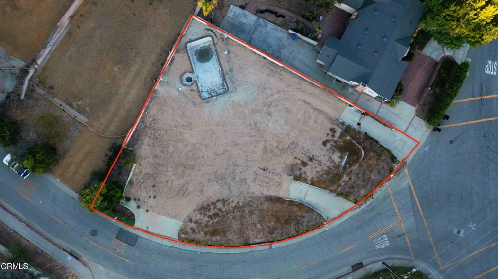 1860 Pinecrest Drive