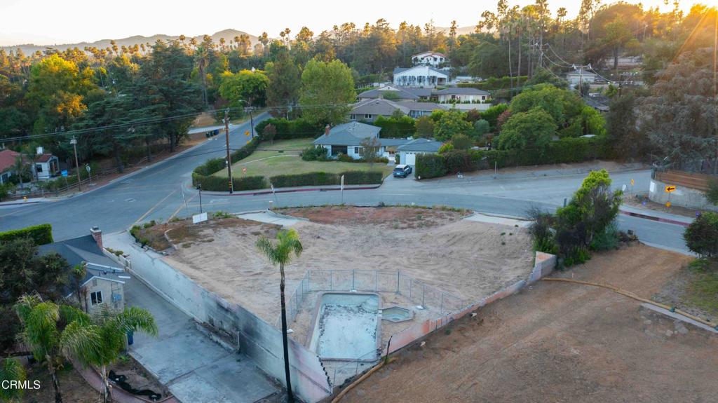 1860 Pinecrest Drive