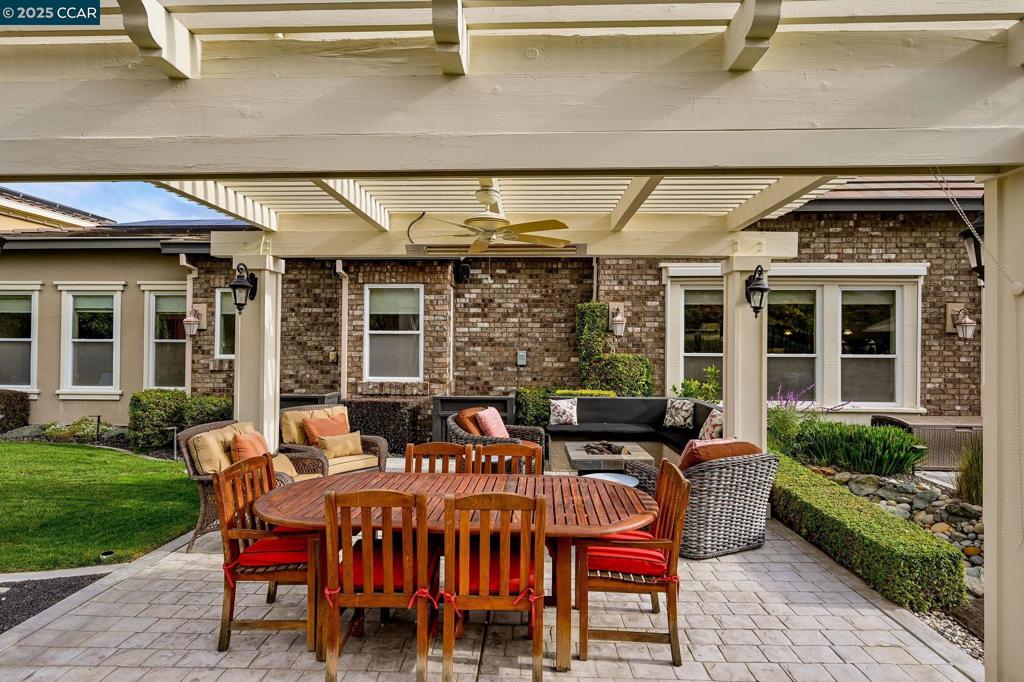 TRILOGY VINEYARDS - Residential