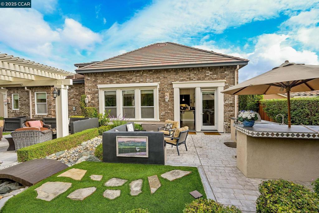 TRILOGY VINEYARDS - Residential