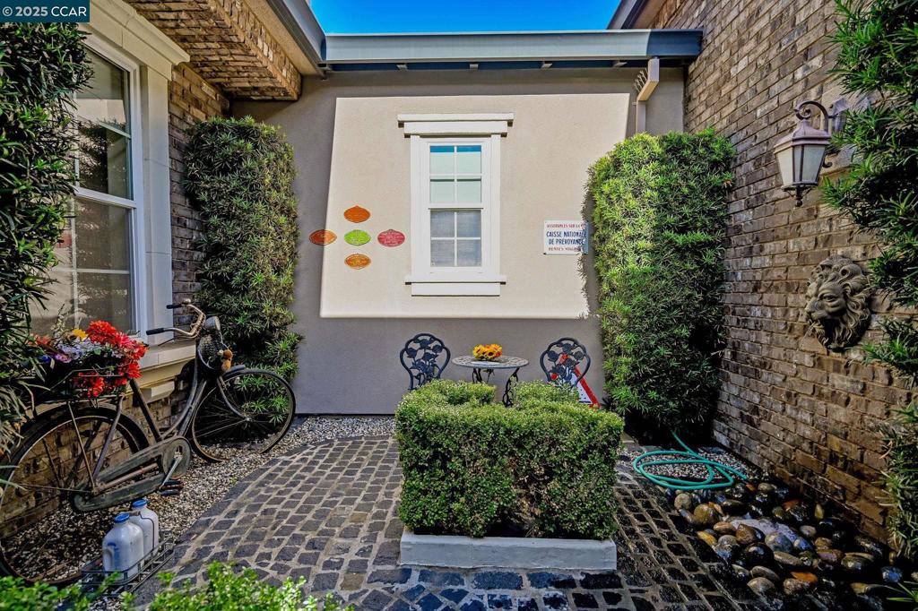 TRILOGY VINEYARDS - Residential