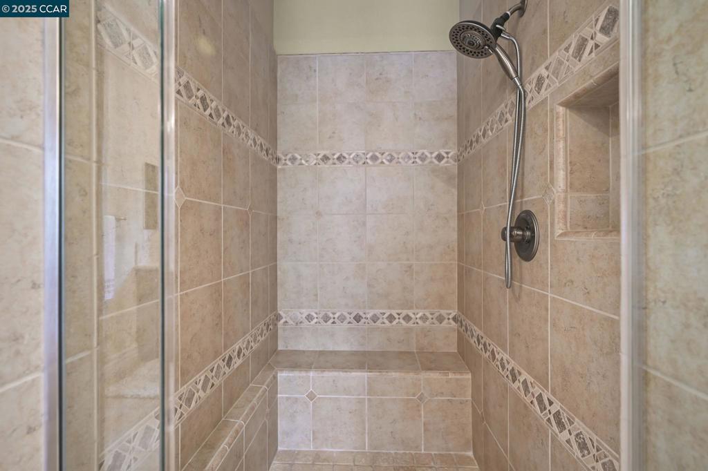 TRILOGY VINEYARDS - Residential