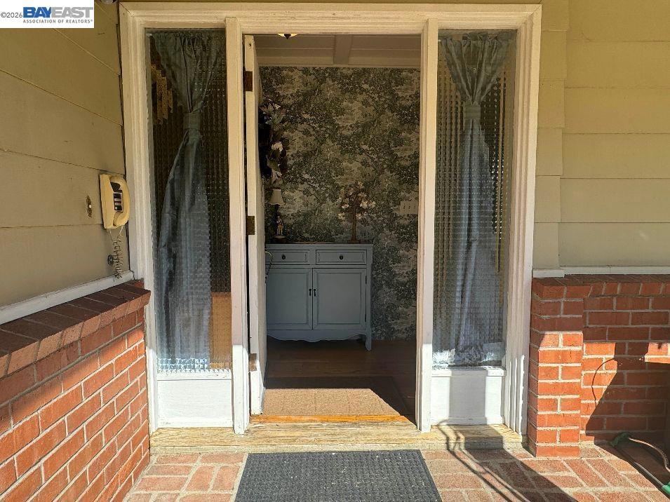 190 Alderwood Rd