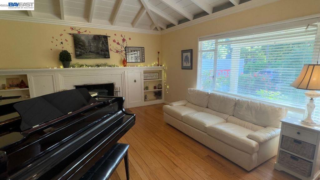 190 Alderwood Rd