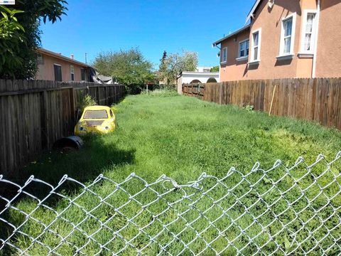 Photo of 1327 97TH AVE, Oakland, CA 94621 (MLS # 41128851)