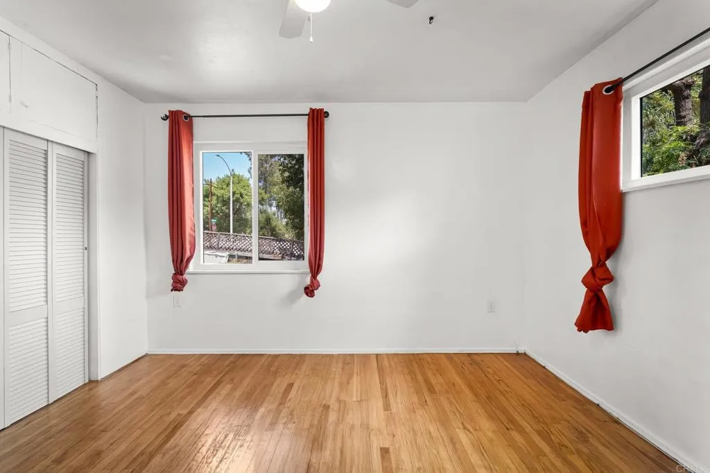 Escondido, California 92025, United States, ,Residential,Active,195921