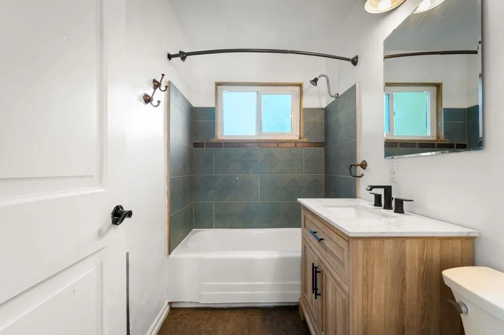 Escondido, California 92025, United States, ,Residential,Active,195921