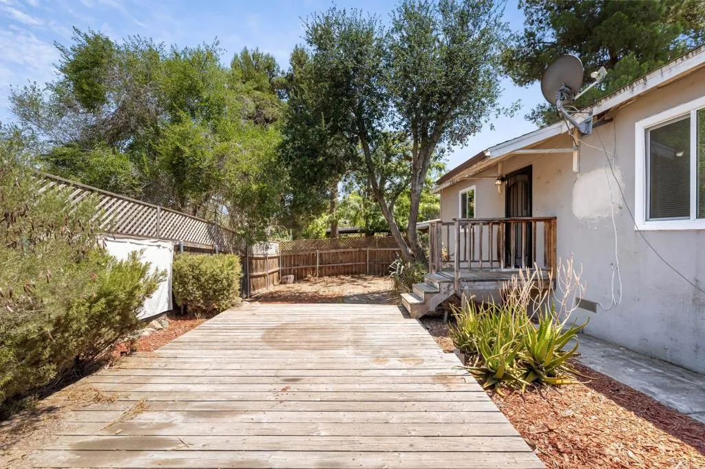 Escondido, California 92025, United States, ,Residential,Active,195921