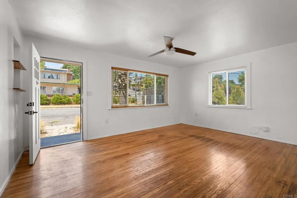 Escondido, California 92025, United States, ,Residential,Active,195921