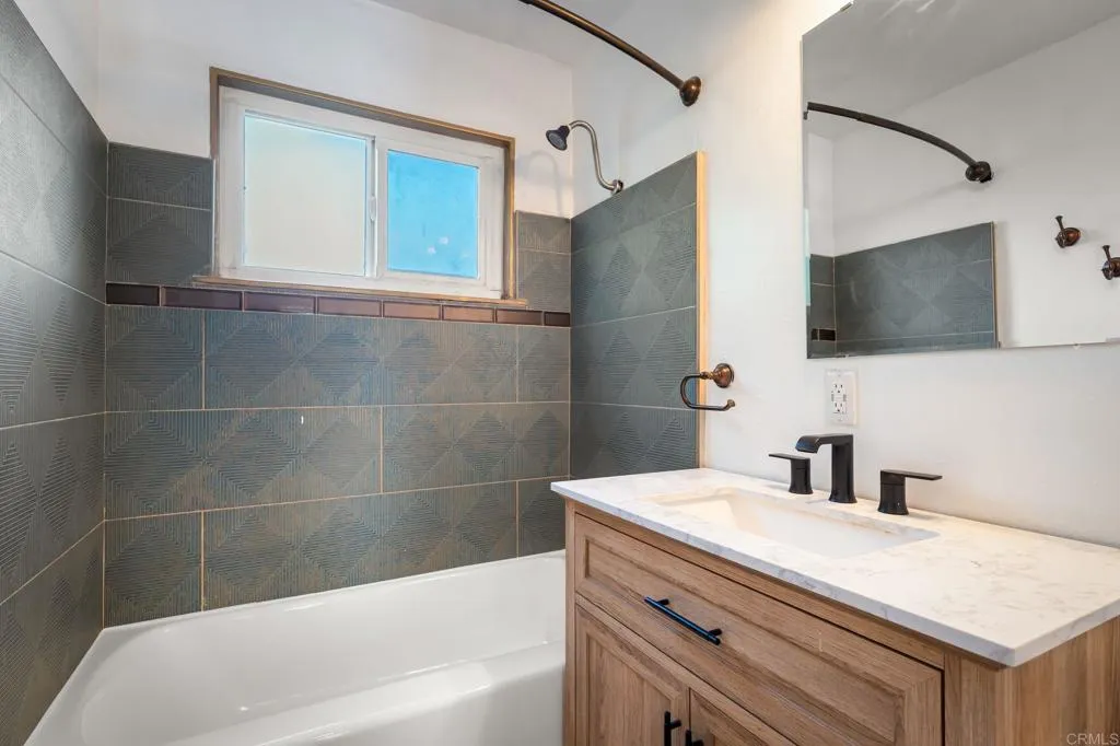 Escondido, California 92025, United States, ,Residential,Active,195921