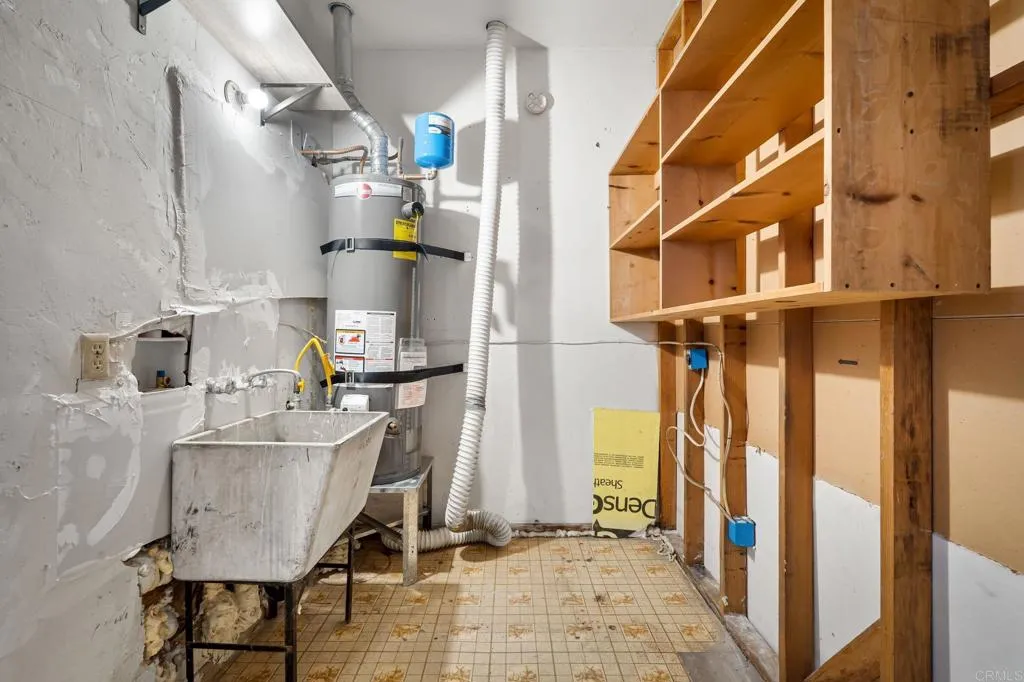 Escondido, California 92025, United States, ,Residential,Active,195921