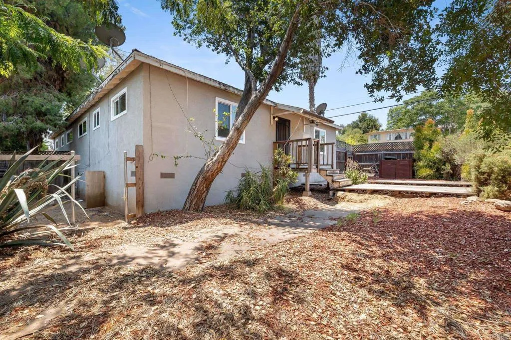 Escondido, California 92025, United States, ,Residential,Active,195921