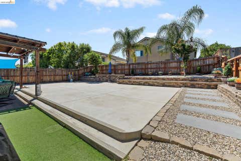 Photo of 2055 Truman Ln LN, Oakley, CA 94561 (MLS # 41136040)