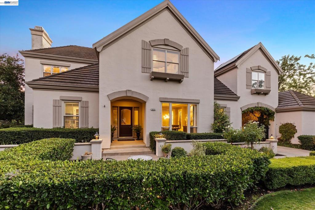 3019 E Ruby Hill Dr