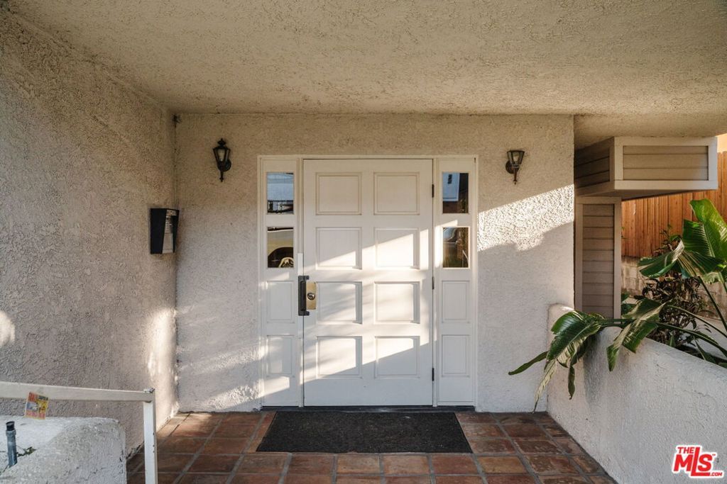 Photo of 11930 Avon Way #108, Los Angeles, CA 90066 (MLS # 25628147)