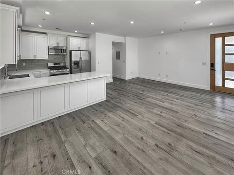 Photo of 7125 S La Cienega Boulevard, Los Angeles, CA 90045 (MLS # PV25260871)