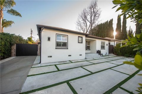 Photo of 16816 Margate St, Encino, CA 91436 (MLS # SR26041394)