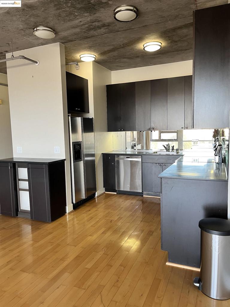 JACKLONDON - Residential Lease