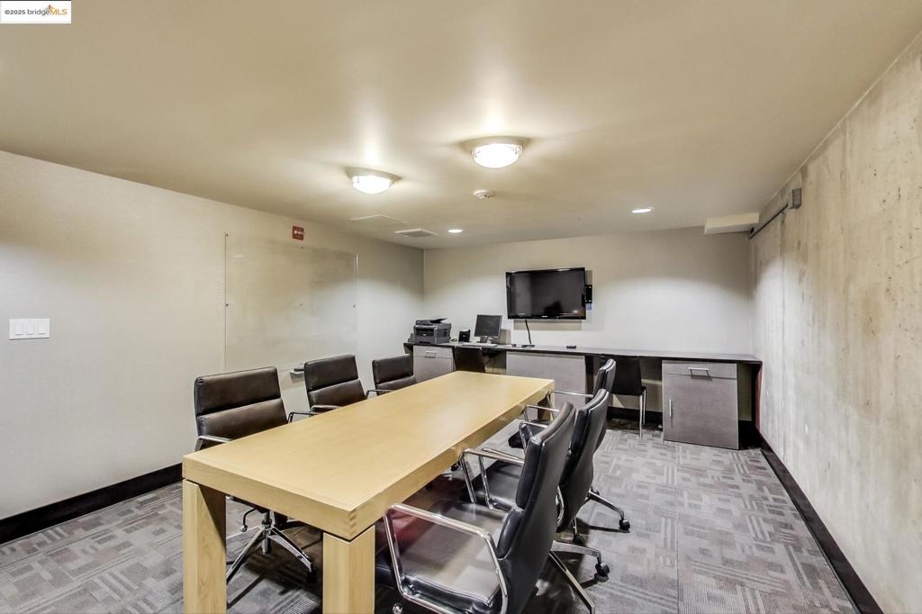 JACKLONDON - Residential Lease