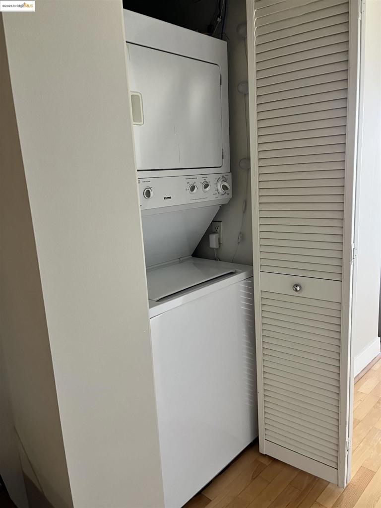 JACKLONDON - Residential Lease