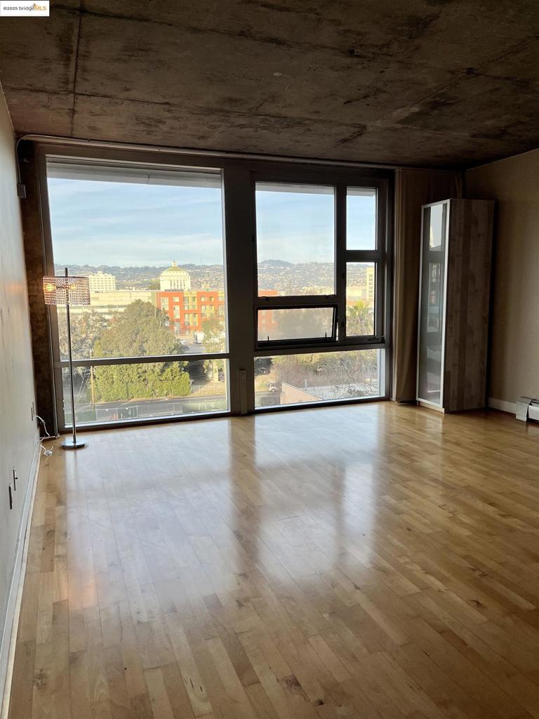 JACKLONDON - Residential Lease