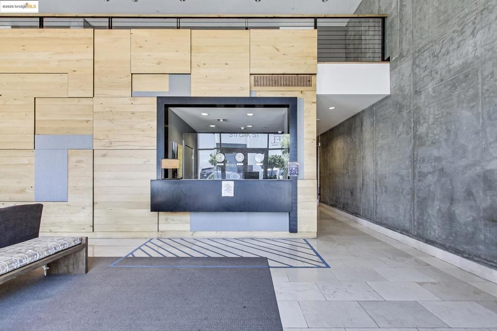 JACKLONDON - Residential Lease