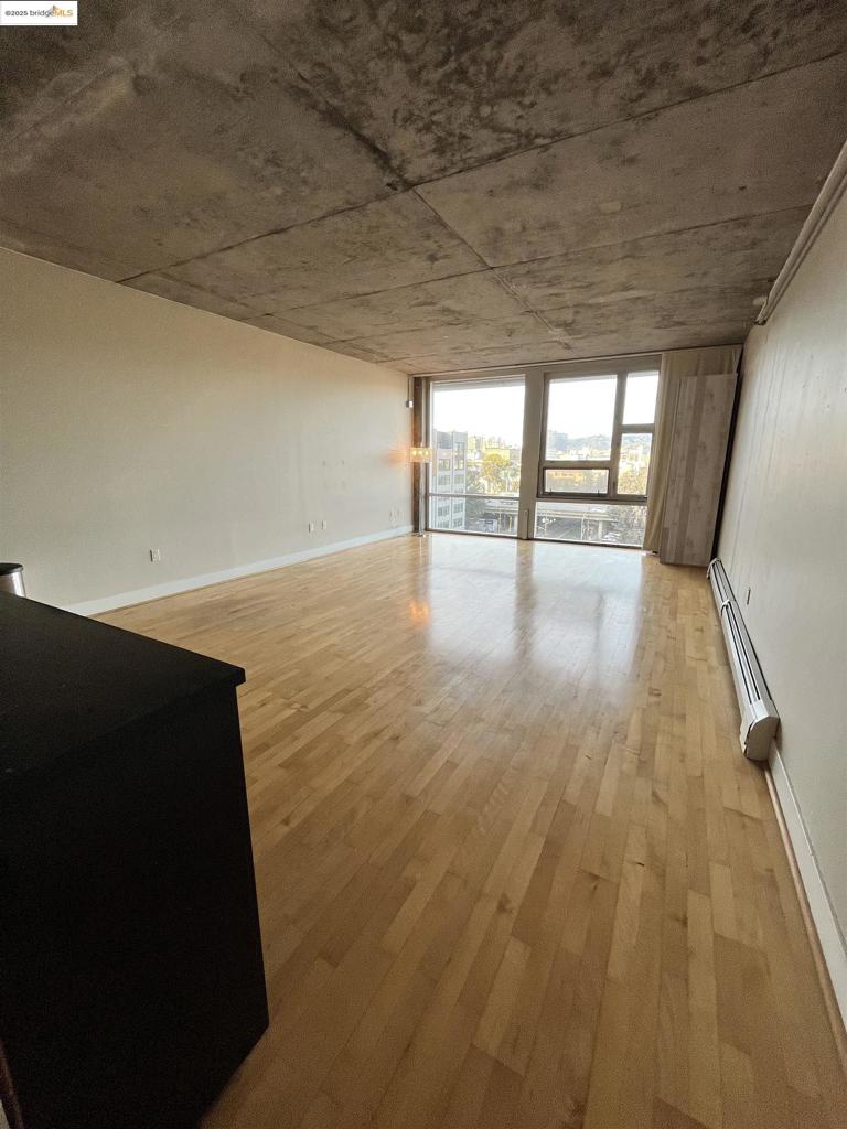 JACKLONDON - Residential Lease