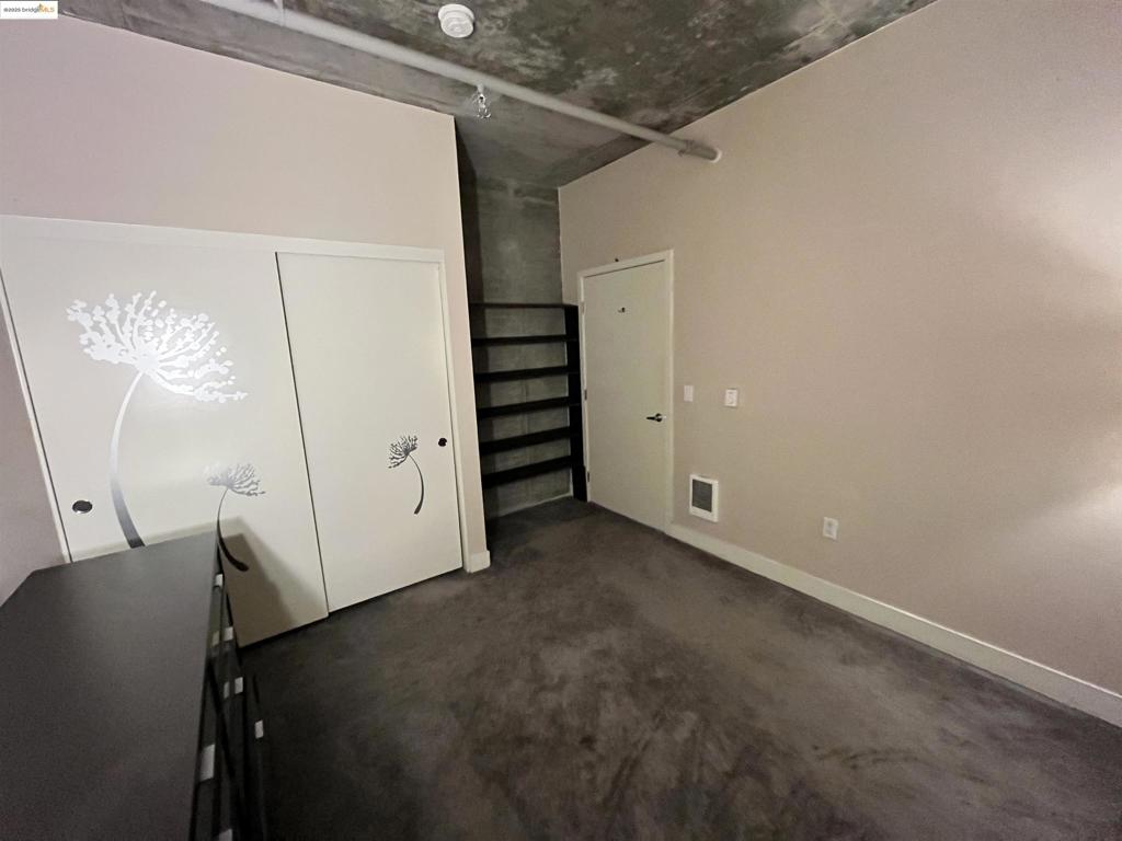 JACKLONDON - Residential Lease
