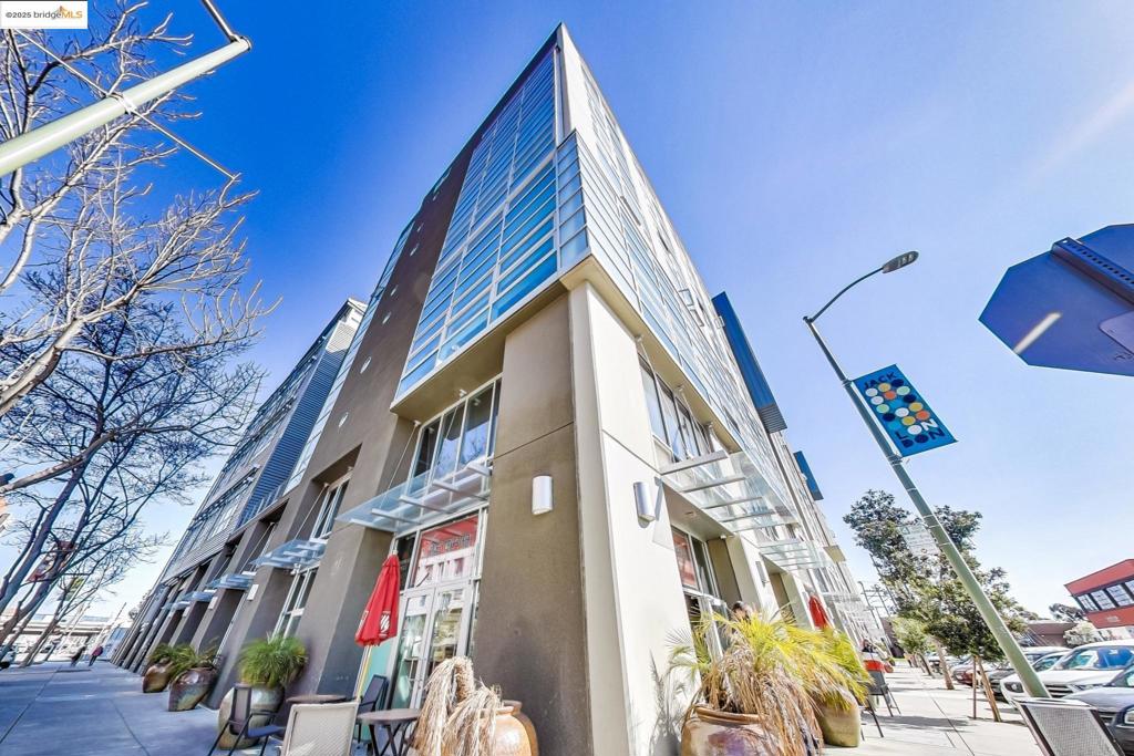 JACKLONDON - Residential Lease