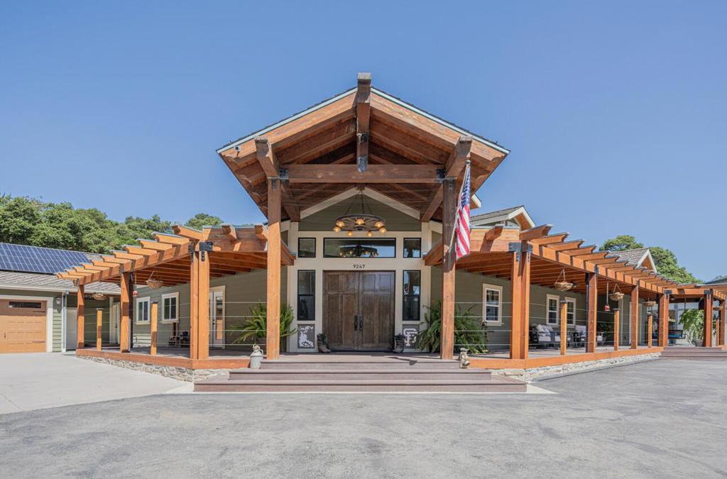 9247 Holly Hill Drive