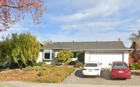 Photo of 5114 El Roble Court, San Jose, CA 95118 (MLS # ML82032845)