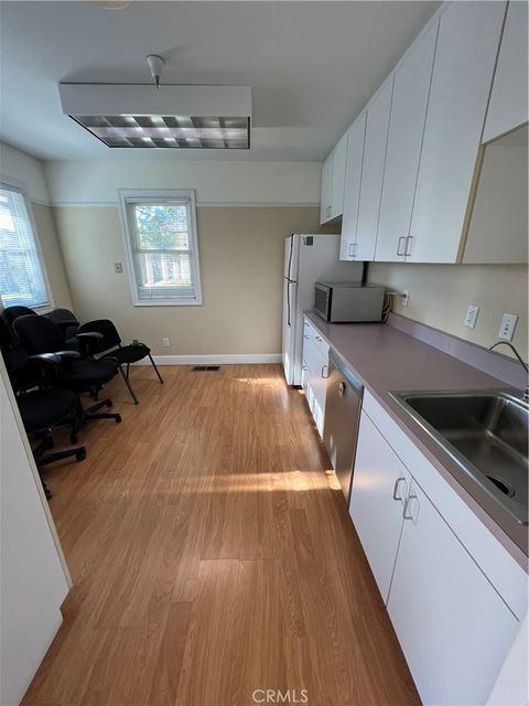 Tiny photo for 962 Mill St, San Luis Obispo, CA 93401 (MLS # SC26018129)