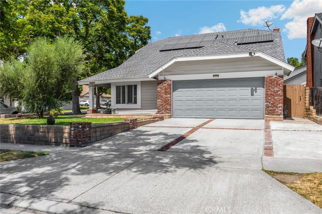 8119 E Woodsboro