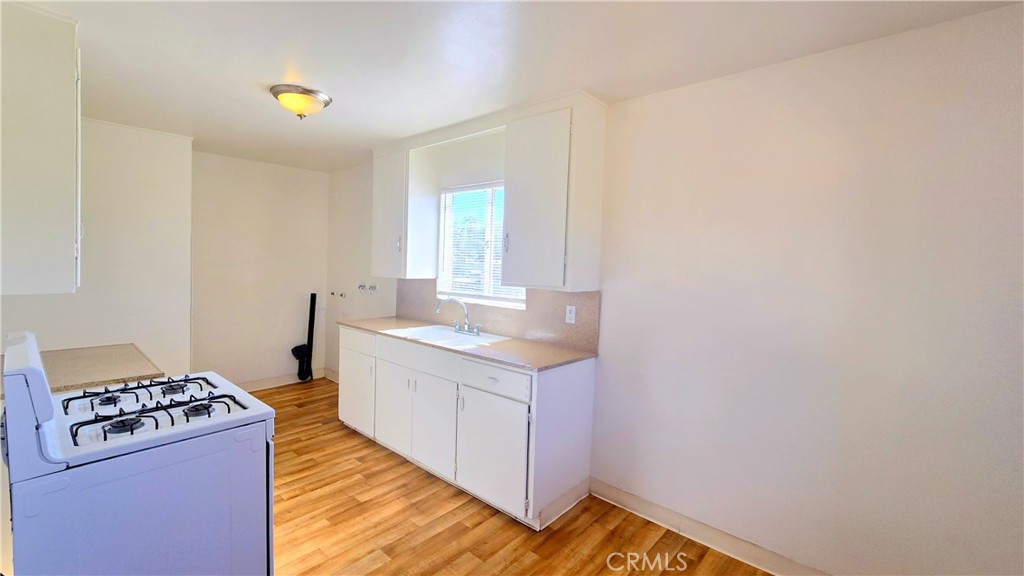 384 N 9th Avenue