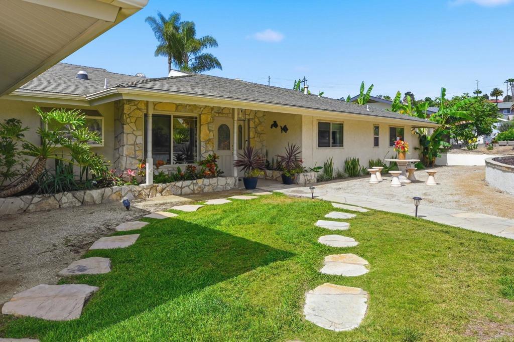 3267 Avenida De Loyola