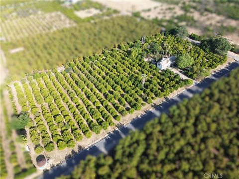 Photo of 11051 Walnut Street, Redlands, CA 92374 (MLS # IG26093925)