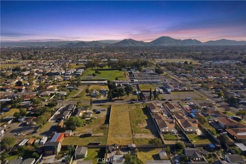 Photo of 17562 Court Street, Fontana, CA 92336 (MLS # PW26055467)