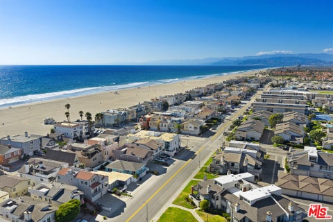 Tiny photo for 4532 La Brea Street, Oxnard, CA 93035 (MLS # 26873447)