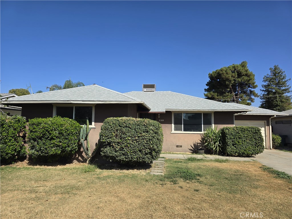 Charming and move-in ready! This 3 bedroom, 1 bath home sits on a spacious 8,400 sq. ft. lot in a quiet neighborhood near schools. Perfect for first-time buyers or investors looking to expand their portfolio. Conveniently located in a growing area of Merced, just minutes from the rapidly developing Campus Parkway and a short 15-minute drive to UC Merced. Don't miss this unbeatable opportunity!