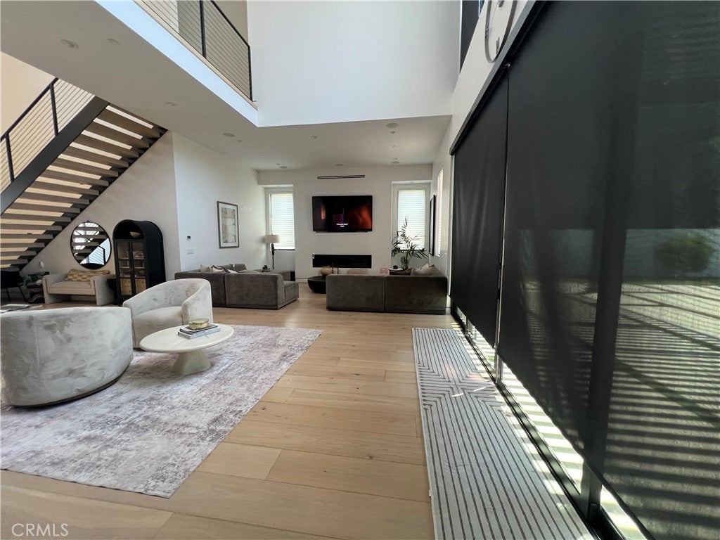 18852 CANYON CREST