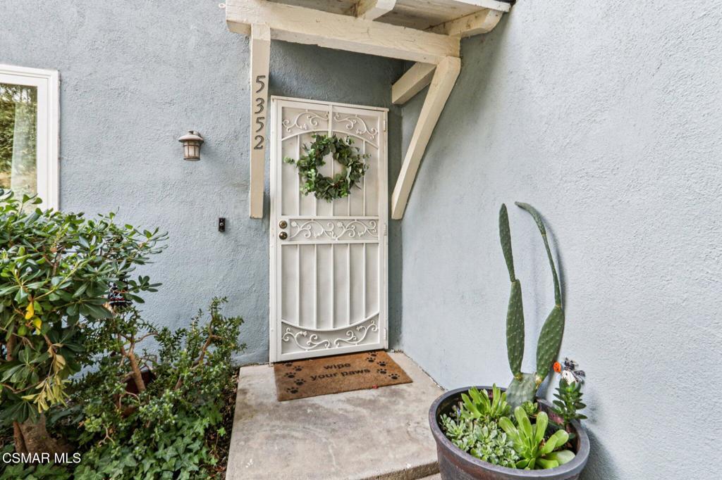 Lake Lindero Townhomes-891 - 891 - Residential