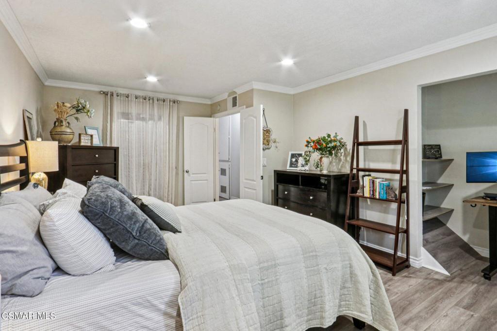 Lake Lindero Townhomes-891 - 891 - Residential