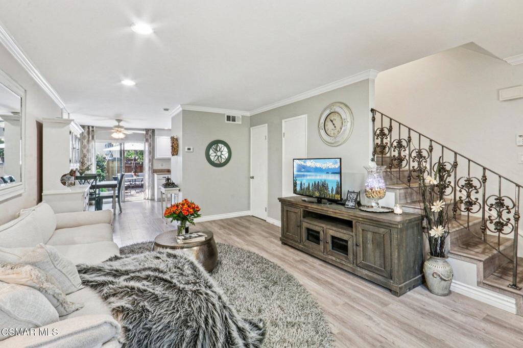 Lake Lindero Townhomes-891 - 891 - Residential