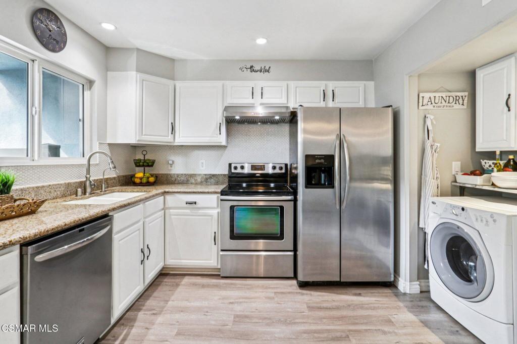 Lake Lindero Townhomes-891 - 891 - Residential