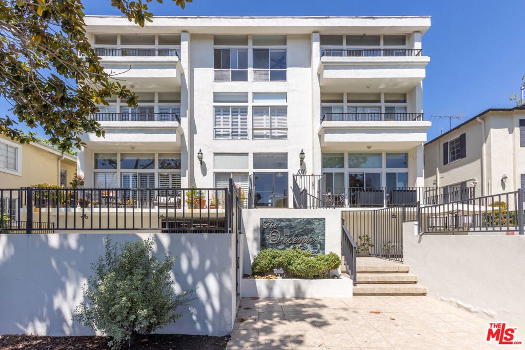511 San Vicente Boulevard 306