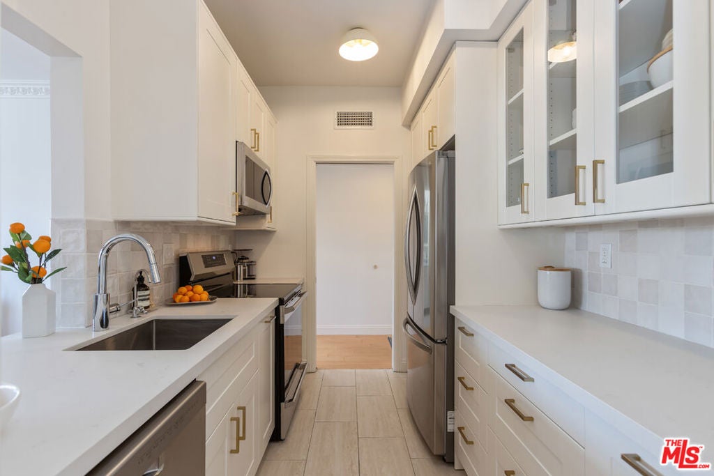 511 San Vicente Boulevard 306